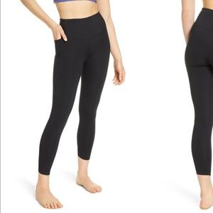 Zella High Waist Studio Pocket 7/8 Leggings size M